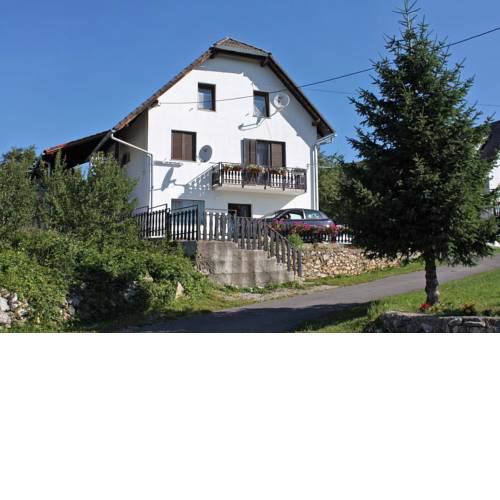 Apartments and rooms with parking space Poljanak, Plitvice - 5027