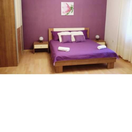 Apartments and rooms with parking space Trogir - 13102