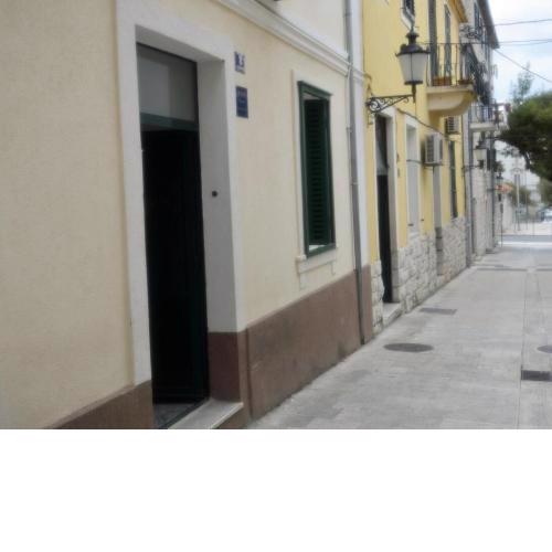 Apartments and rooms with WiFi Split - 18909