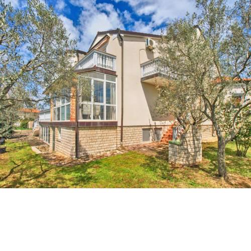 Apartments Anto 1598