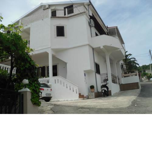 Apartments Bagaric