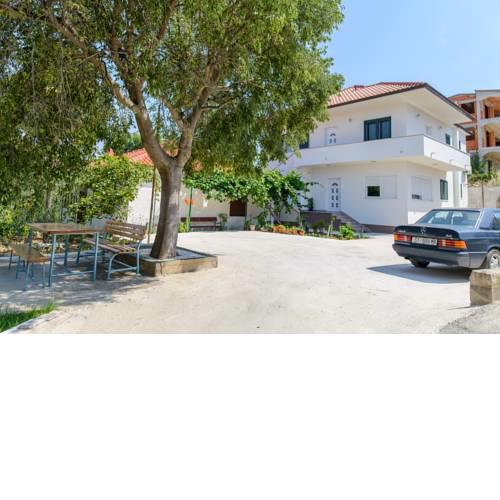 Apartments Bava