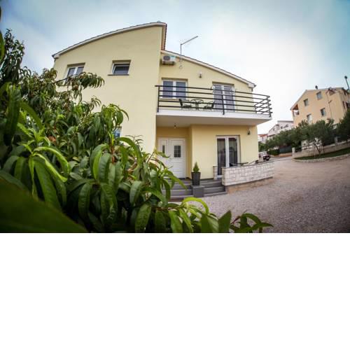 Apartments Blatančić