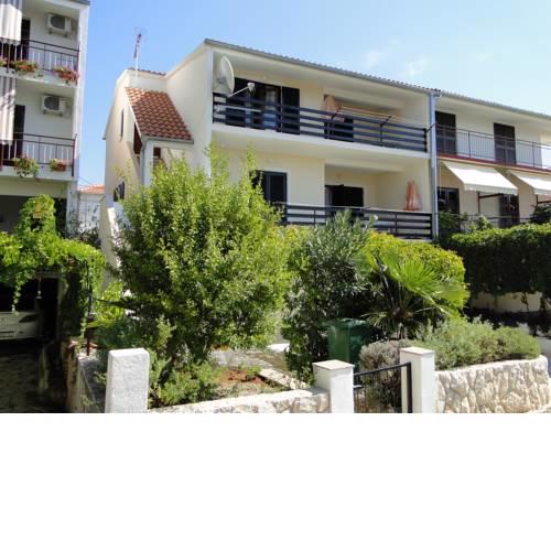 Apartments Bolanca