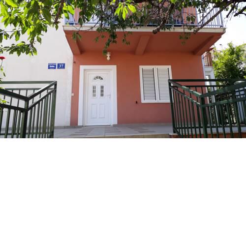 Apartments Boljat
