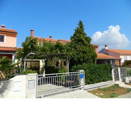 Apartments Bor