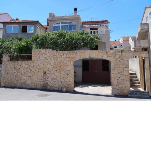 Apartments Brti - 250 m from beach
