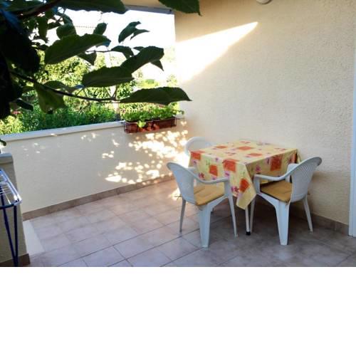 Apartments by the sea Barbat, Rab - 4978