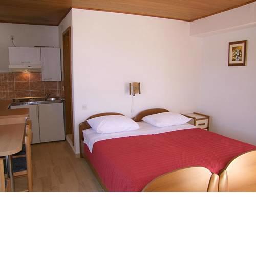 Apartments by the sea Baska Voda, Makarska - 15461