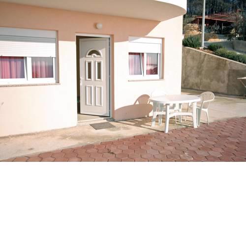 Apartments by the sea Bilo, Primosten - 4806