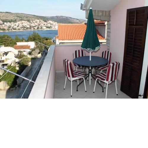 Apartments by the sea Businci, Ciovo - 5256
