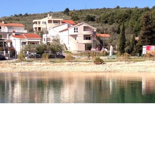 Apartments by the sea Cove Mala Lamjana, Ugljan - 11019