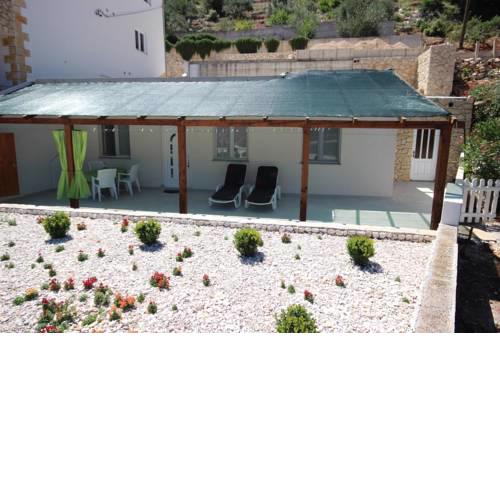 Apartments by the sea Cove Prapratna - Prapatna (Hvar) - 5704