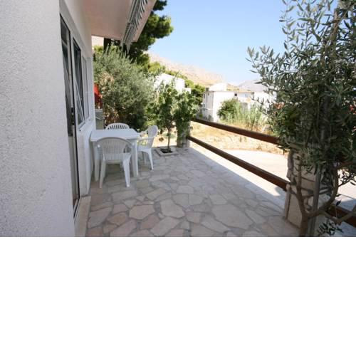 Apartments by the sea Duce, Omis - 955