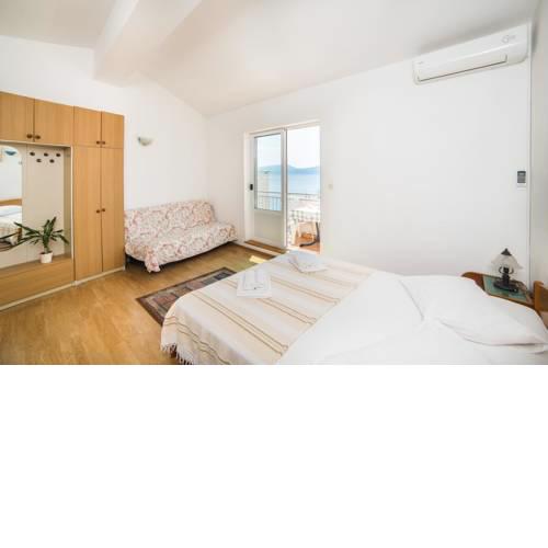 Apartments by the sea Gradac, Makarska - 16073