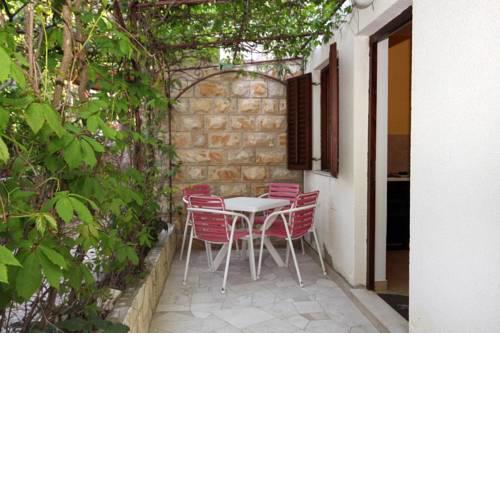 Apartments by the sea Ivan Dolac, Hvar - 8700