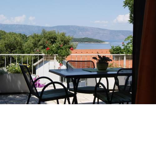 Apartments by the sea Jelsa, Hvar - 15348