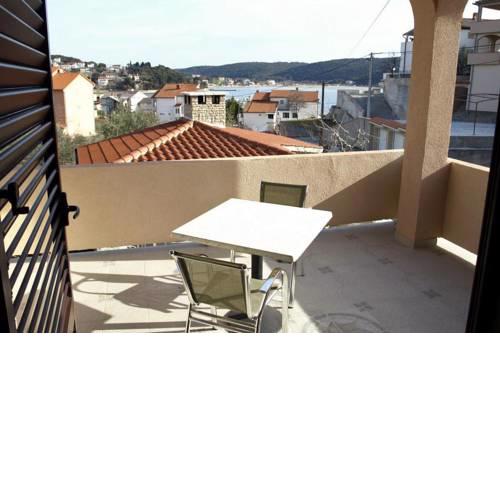 Apartments by the sea Kampor, Rab - 5037