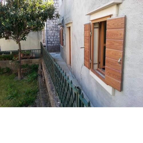 Apartments by the sea Kastel Stafilic, Kastela - 11539
