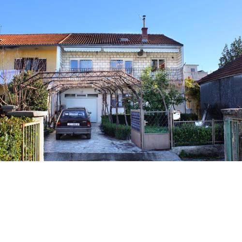 Apartments by the sea Kastel Stafilic, Kastela - 8621