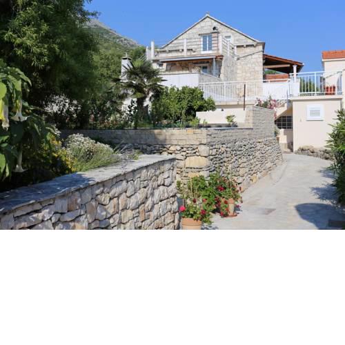 Family friendly apartments with a swimming pool Kuciste - Perna, Peljesac - 10143
