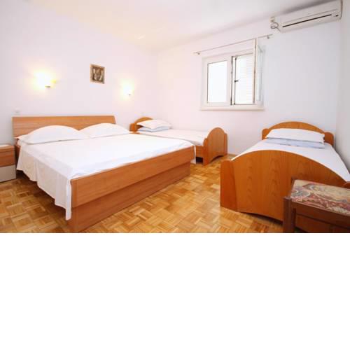 Apartments by the sea Kustici, Pag - 9360