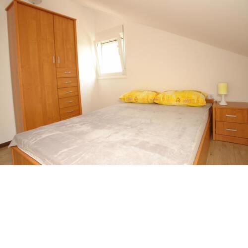 Apartments by the sea Mandre, Pag - 12969