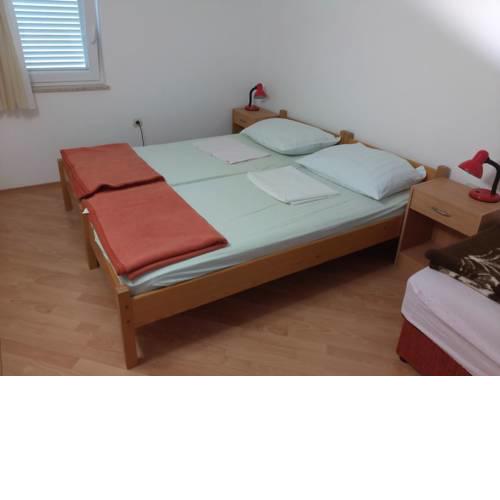 Apartments by the sea Mandre, Pag - 16069