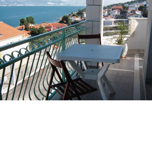 Apartments by the sea Mastrinka, Ciovo - 4649