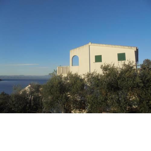 Apartments by the sea Necujam, Solta - 16729