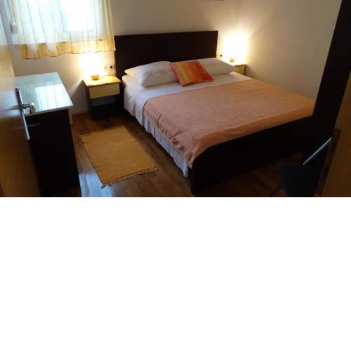 Apartments by the sea Nemira, Omis - 13055
