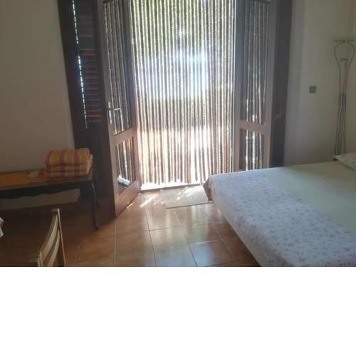 Apartments by the sea Nemira, Omis - 4834