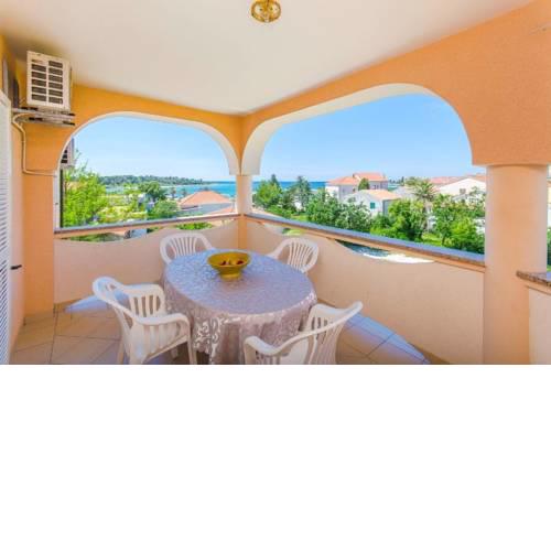 Apartments by the sea Novalja, Pag - 17000