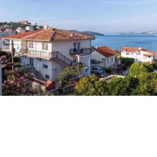 Apartments by the sea Okrug Gornji (Ciovo) - 16980