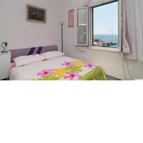 Apartments by the sea Omis - 13727