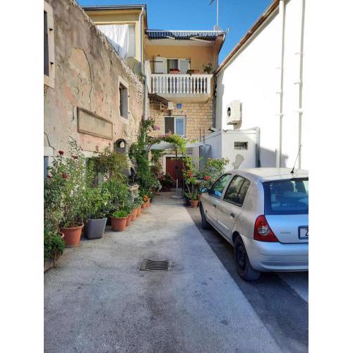 Apartments by the sea Pakostane, Biograd - 19005