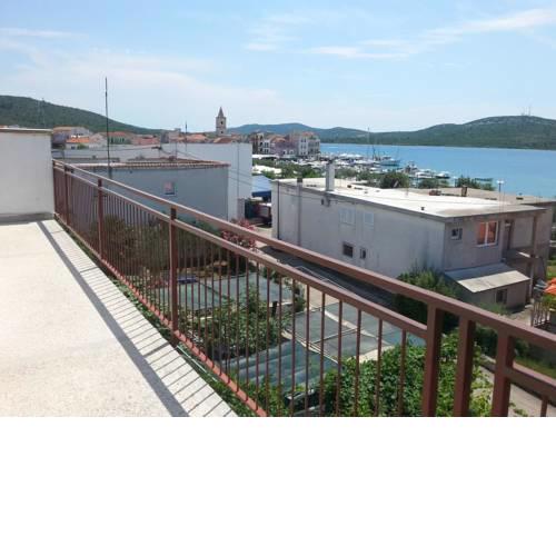 Apartments by the sea Pirovac, Sibenik - 11824