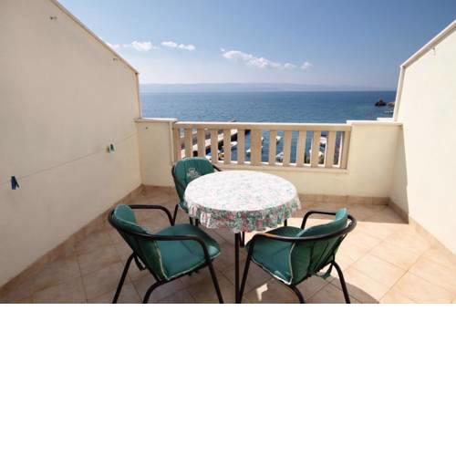 Apartments by the sea Pisak, Omis - 1070