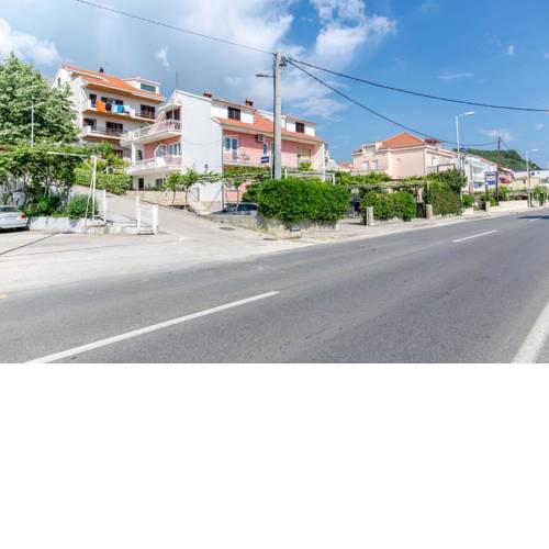 Apartments by the sea Podstrana, Split - 11627