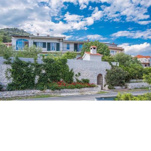 Apartments by the sea Poljica, Trogir - 16999