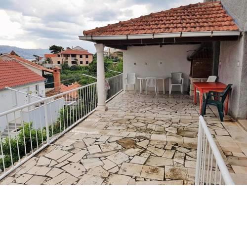 Apartments by the sea Postira, Brac - 15148