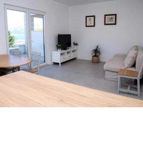 Apartments by the sea Postira, Brac - 17323