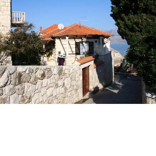 Apartments by the sea Postira, Brac - 2950