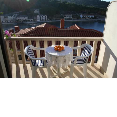 Apartments by the sea Povlja, Brac - 2955