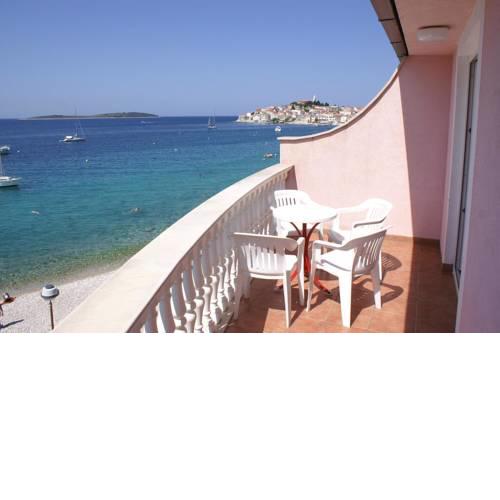 Apartments by the sea Primosten - 4169