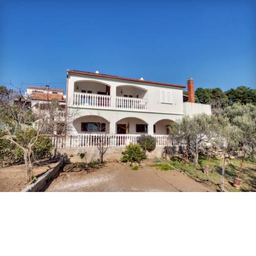 Apartments by the sea Prvic Luka, Prvic - 12064