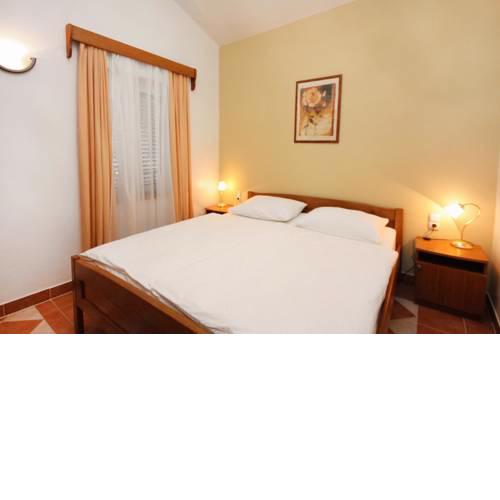 Apartments by the sea Rogoznica - 3197