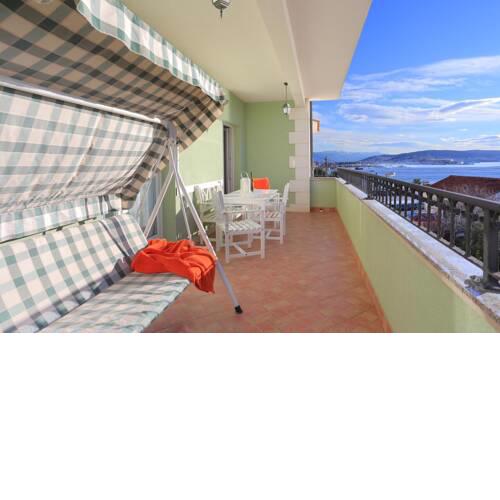 Apartments by the sea Seget Donji, Trogir - 18648