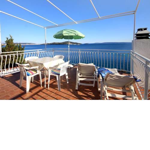 Apartments by the sea Seget Vranjica, Trogir - 1051