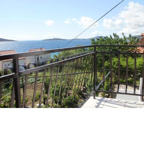 Apartments by the sea Sepurine, Prvic - 4238